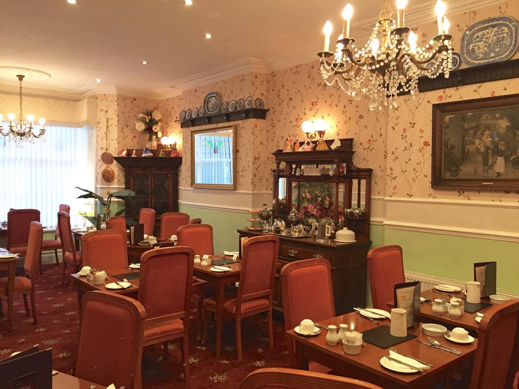 pelham lodge breakfast room